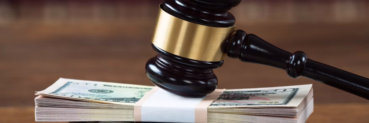 Mallet_Being_Hit_On_Dollar_Bundle_In_Courtroom_611175622_5617x3749.5a7b1a8997fd4